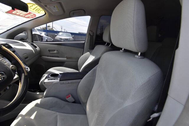 2013 Toyota Prius v Three