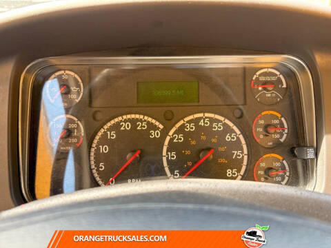 2018 Freightliner M2 106