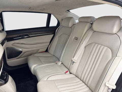 2019 Genesis G90