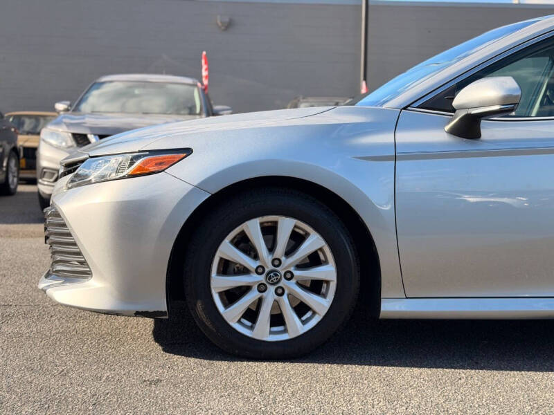 2018 Toyota Camry LE