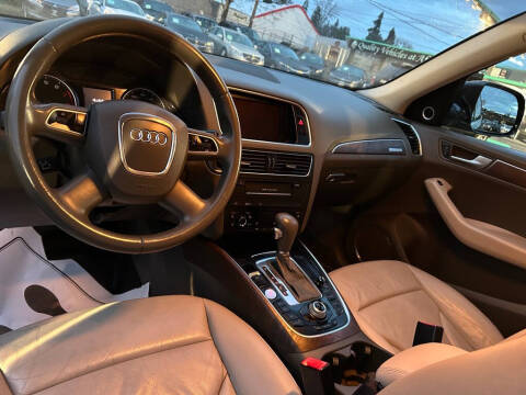 2012 Audi Q5 3.2 quattro Premium Plus