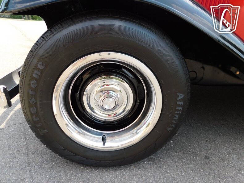 1933 Chevrolet Apache