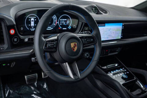 2025 Porsche Cayenne GTS