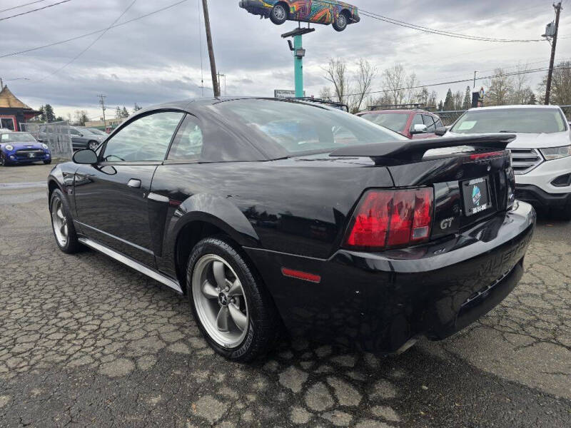2003 Ford Mustang