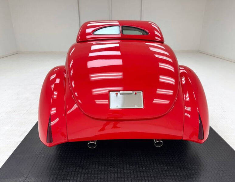 1939 Ford Deluxe