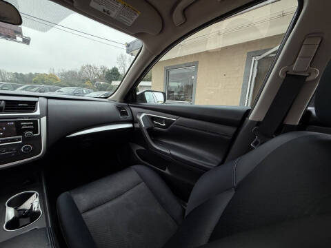 2017 Nissan Altima 2.5 SR