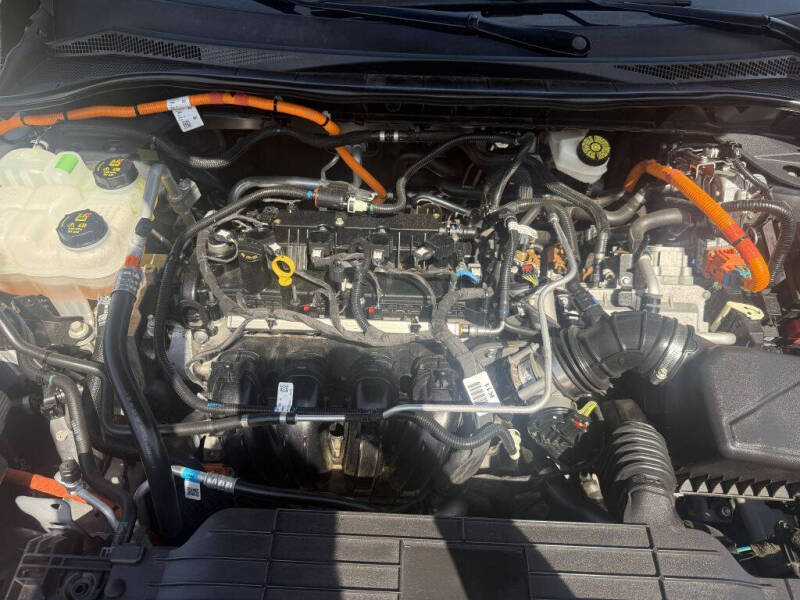 2022 Ford Escape Hybrid SE