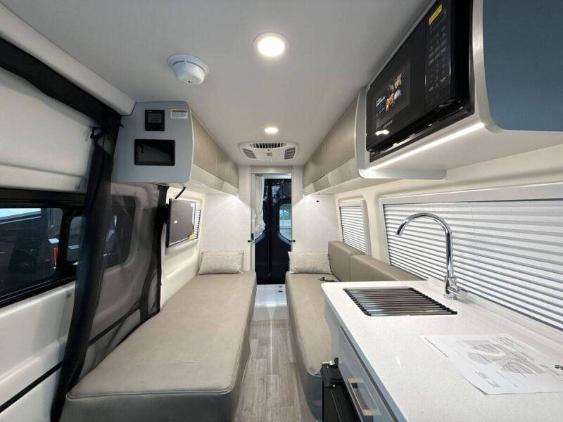 2025 Mercedes-Benz Sprinter