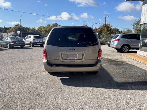 2005 Ford Freestar SE