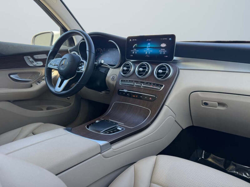 2022 Mercedes-Benz GLC GLC 300 4MATIC