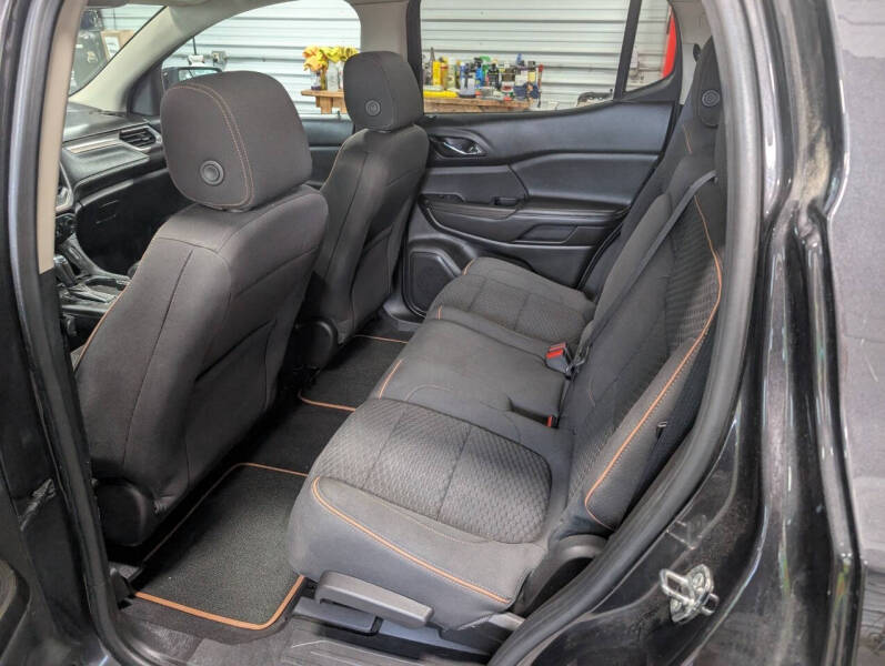 2017 GMC Acadia SLE-2