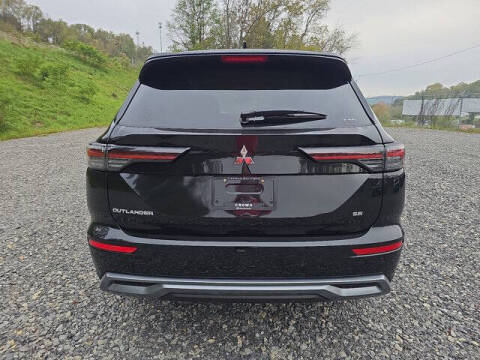 2025 Mitsubishi Outlander SE