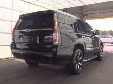 2016 Cadillac Escalade Luxury Collection