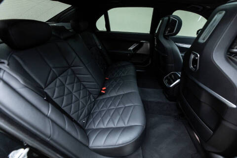 2023 BMW 7 Series 740i