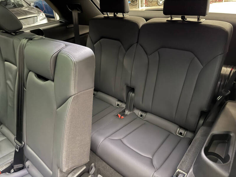 2022 Audi Q7 quattro Premium Plus 45 TFSI