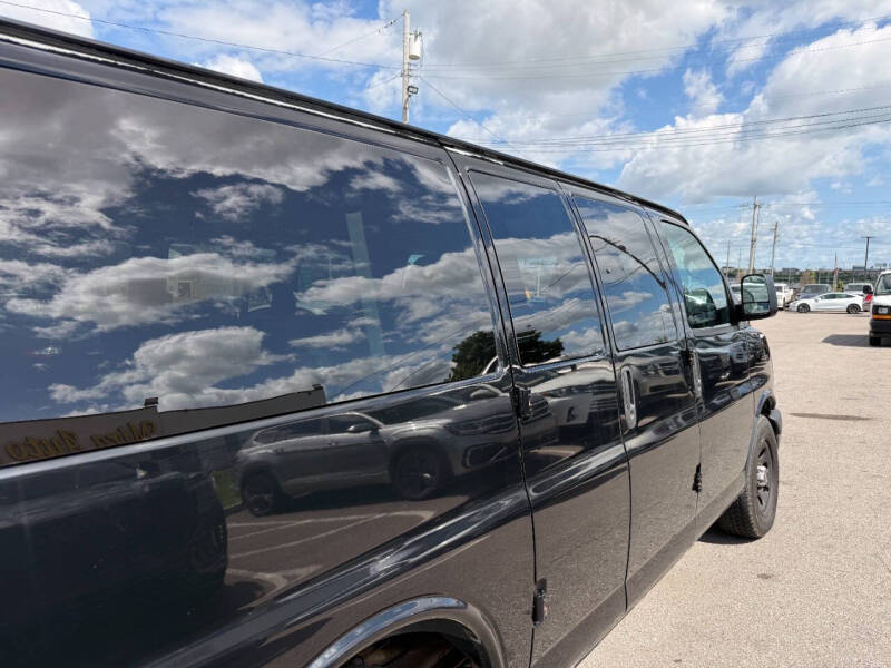 2010 GMC Savana LS 1500