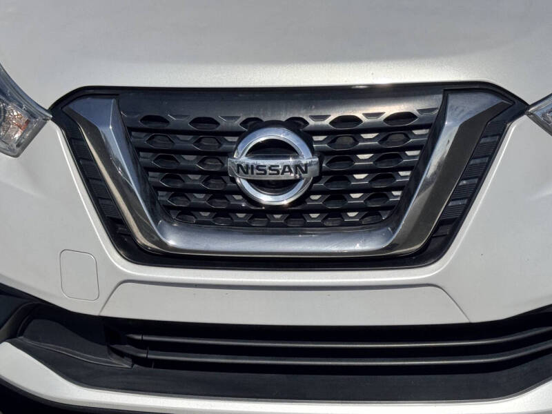 2018 Nissan Kicks SR