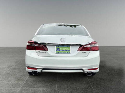 2017 Honda Accord EX-L V6 w/Navi w/Honda Sensing