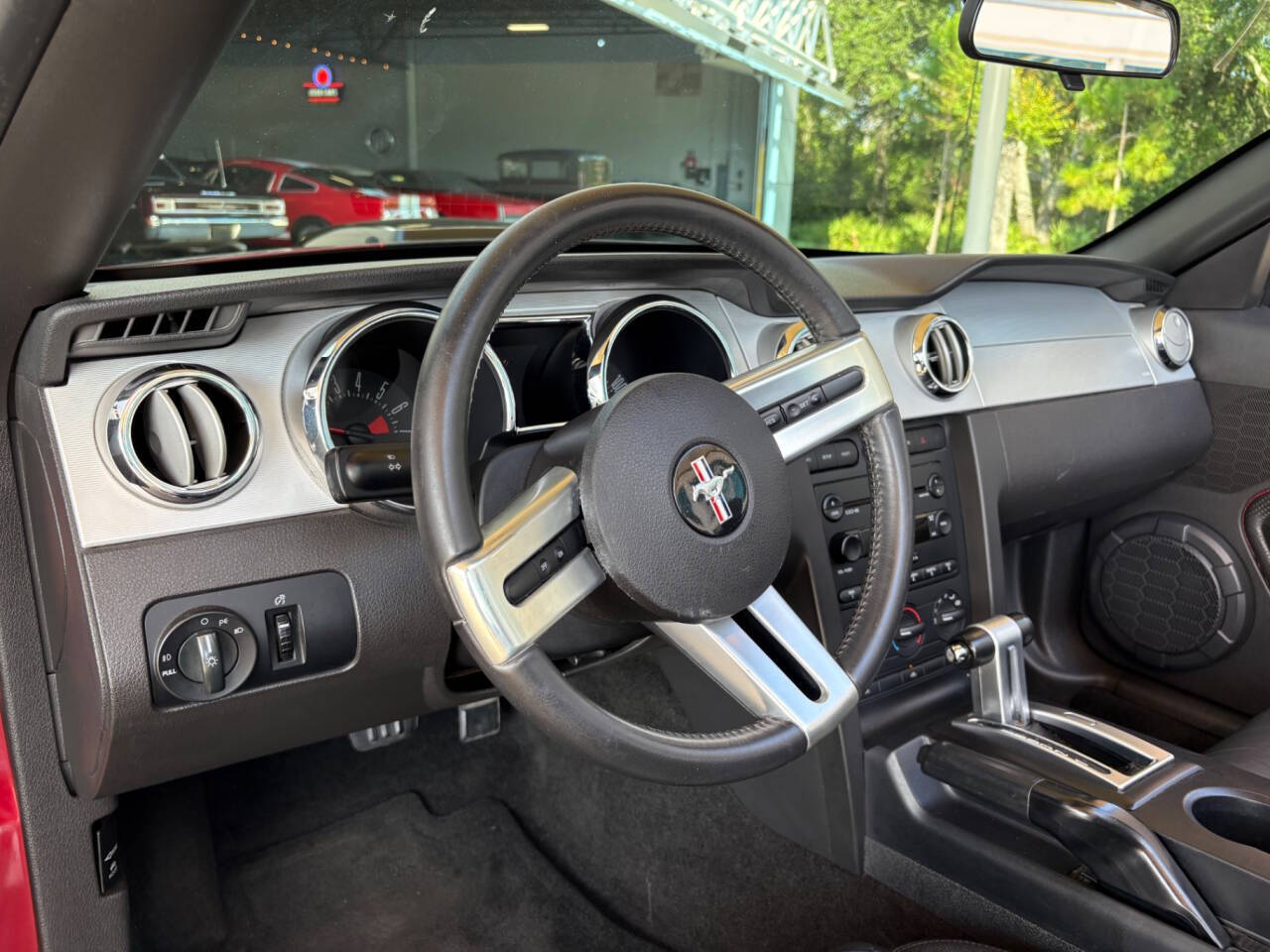 2006 Ford Mustang 31