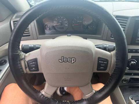 2005 Jeep Grand Cherokee Laredo