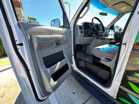 2013 Ford E-Series E-150 XLT