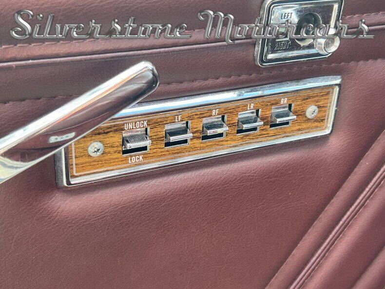 1989 Jeep Grand Wagoneer