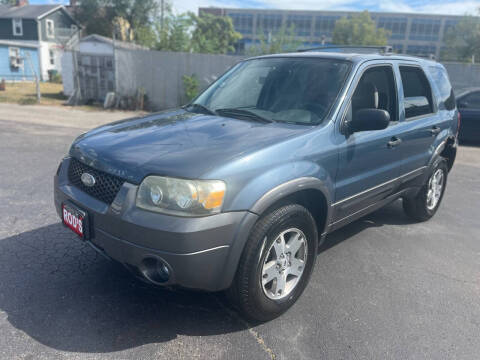 2005 Ford Escape for sale at Rod's Automotive in Cincinnati OH