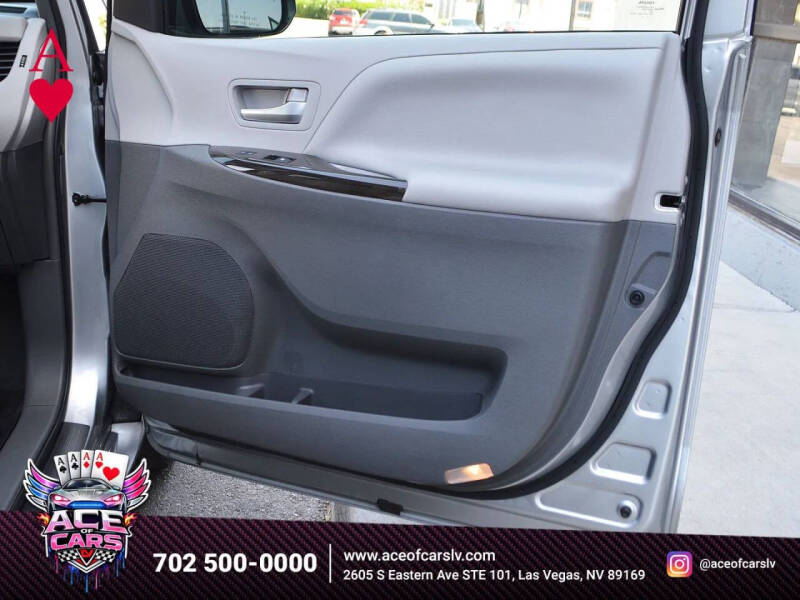 2017 Toyota Sienna