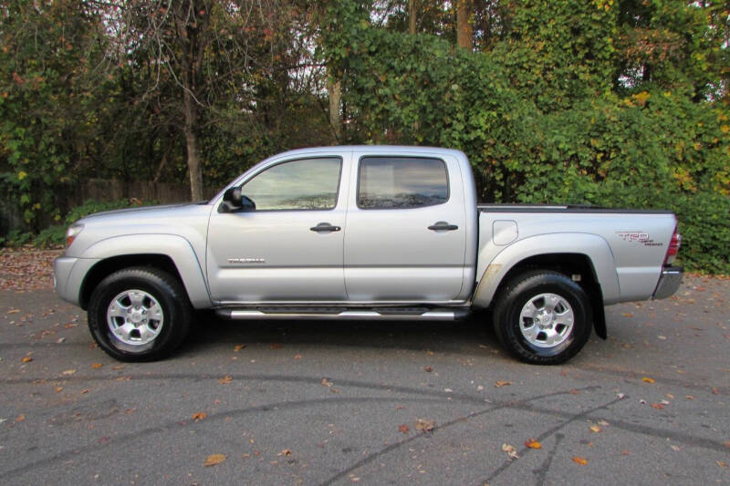 2011 Toyota Tacoma PreRunner photo 3