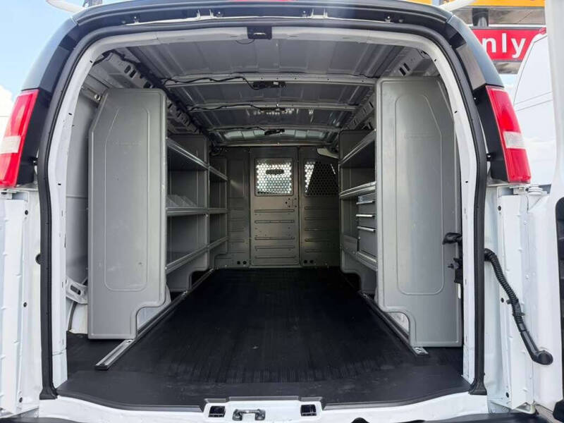 2023 Chevrolet Express 2500