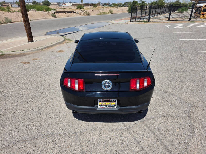 2011 Ford Mustang V6