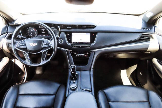 2021 Cadillac XT5 Premium Luxury