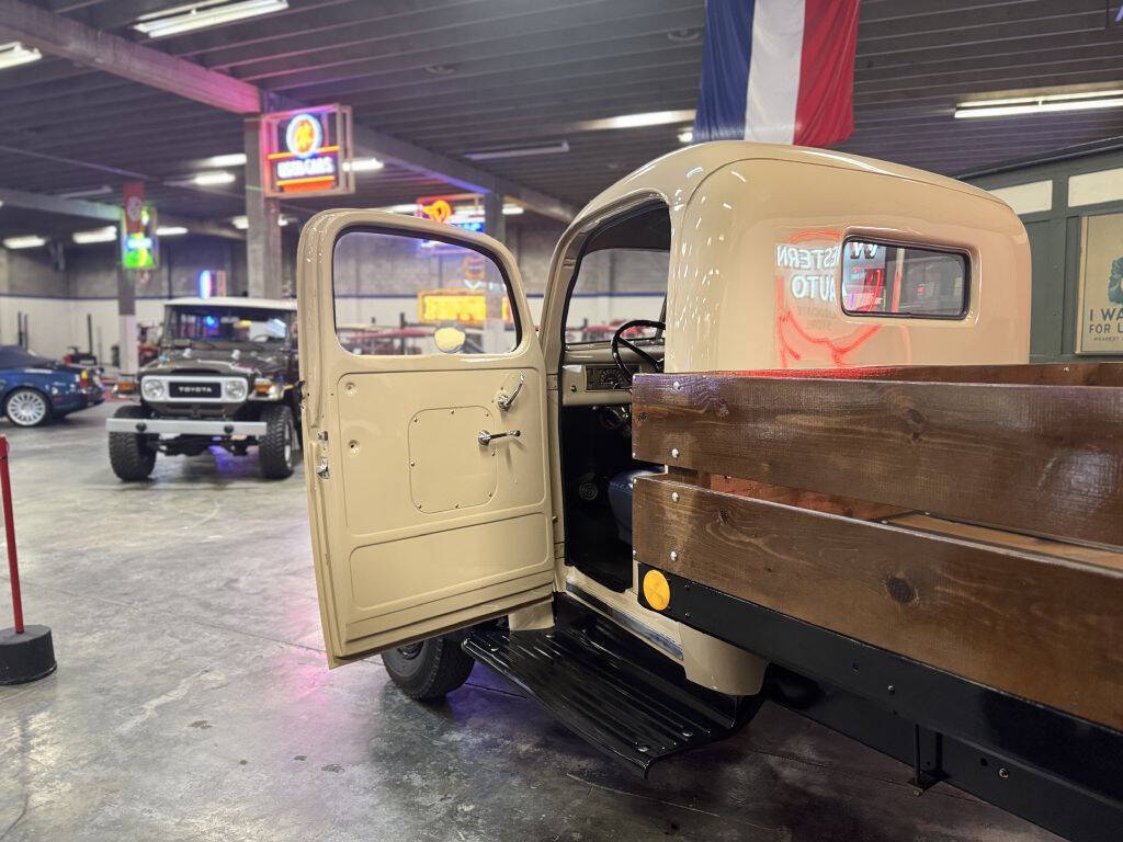 1947 Ford 1 TON FLAT BED 8