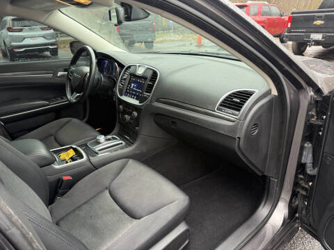 2021 Chrysler 300 Touring