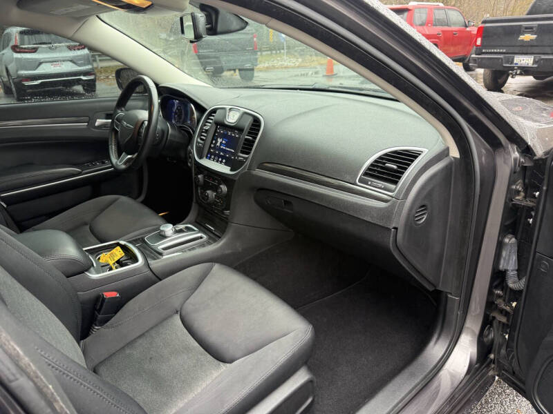 2021 Chrysler 300 Touring