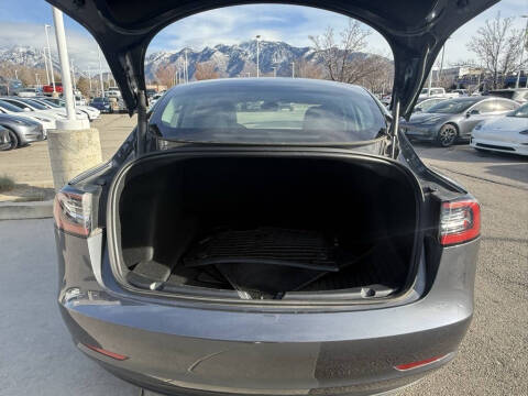 2023 Tesla Model 3 Performance