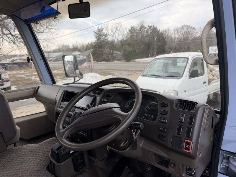 2000 Mitsubishi Rosa