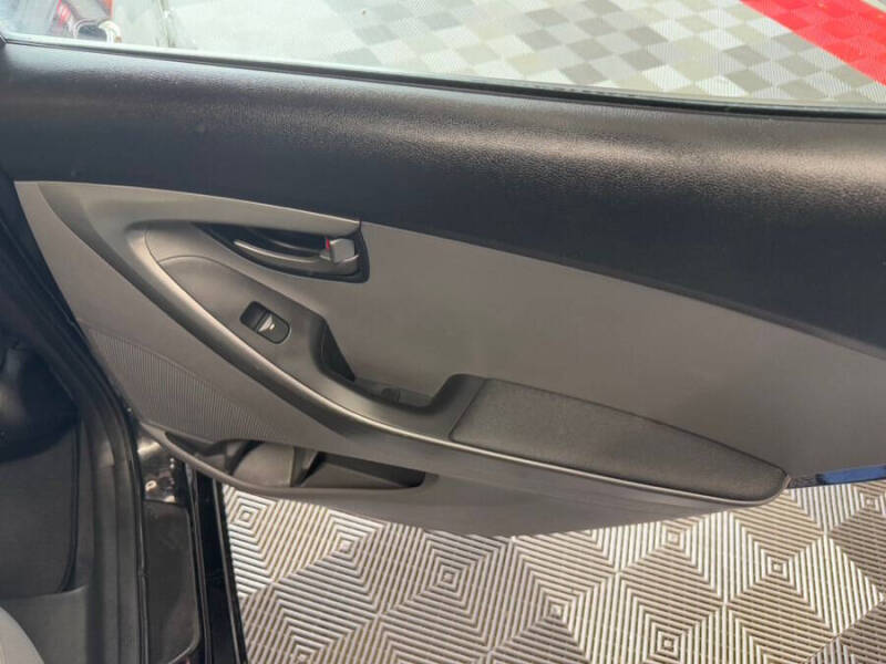 2012 Hyundai Elantra