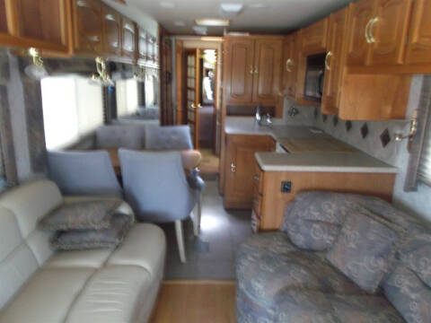 2003 Freightliner XC Chassis