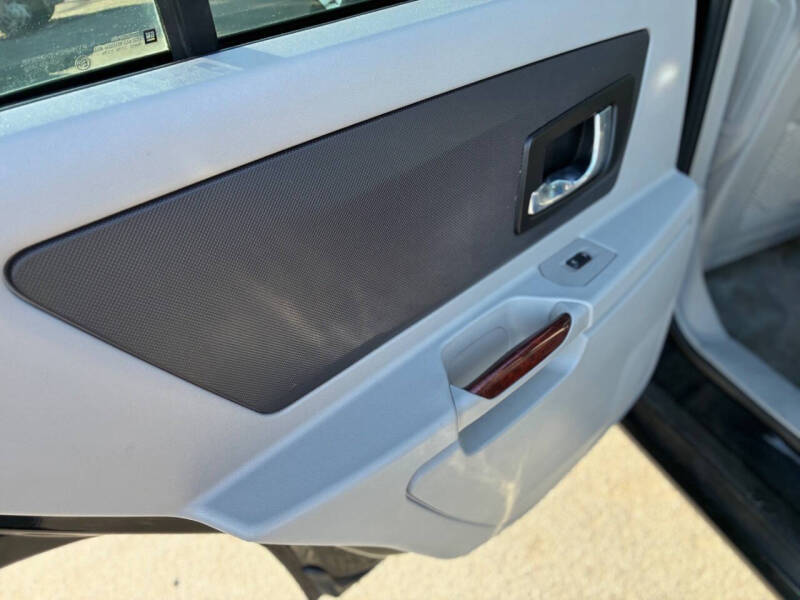 2004 Cadillac SRX