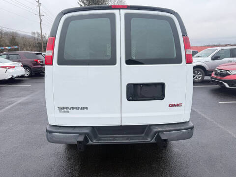 2017 GMC Savana 2500