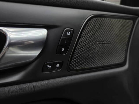 2025 Volvo S60 T8 Plus