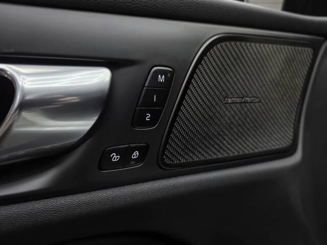 2025 Volvo S60 T8 Plus