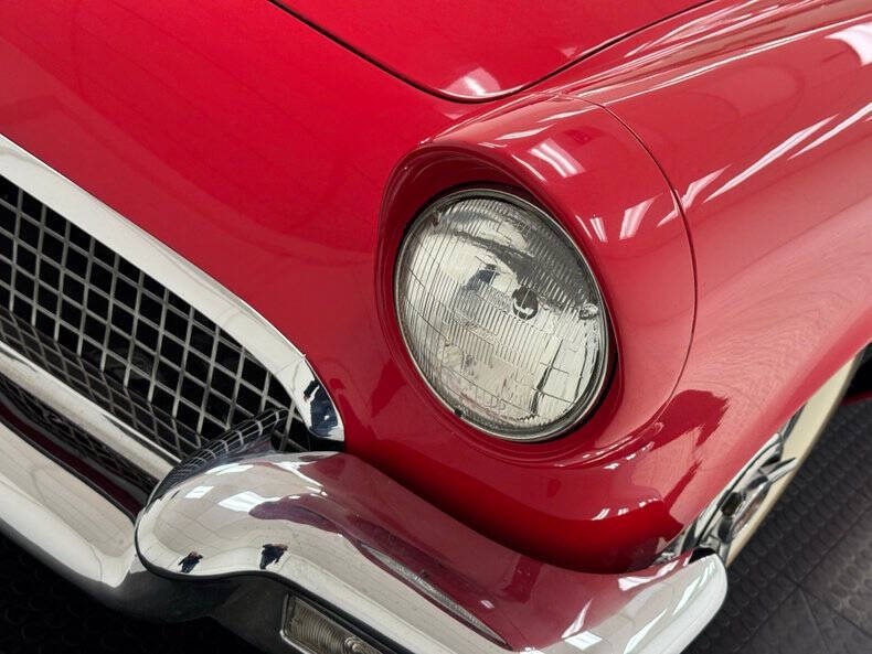 1957 Ford Thunderbird
