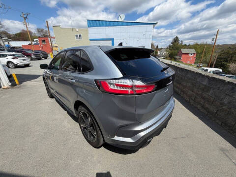 2024 Ford Edge ST