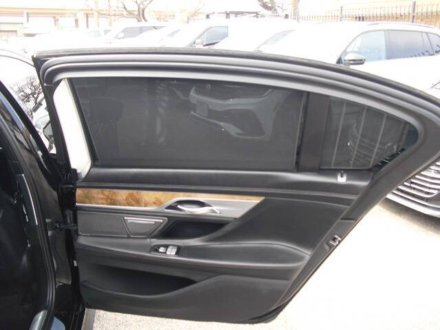 2017 BMW 7 Series 750i