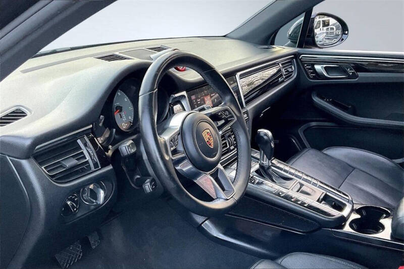 2020 Porsche Macan S