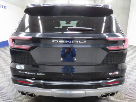2024 GMC Acadia Denali