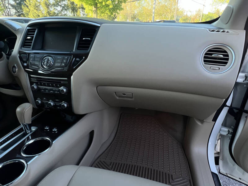 2014 Nissan Pathfinder Platinum