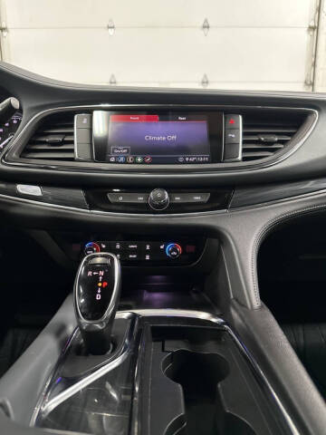 2021 Buick Enclave Essence